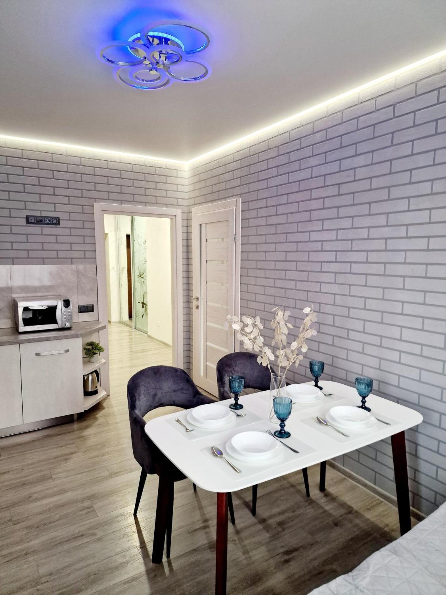 Apartament On Chornovola, 40 Жк "Варварівка" Lutsʼk 外观 照片